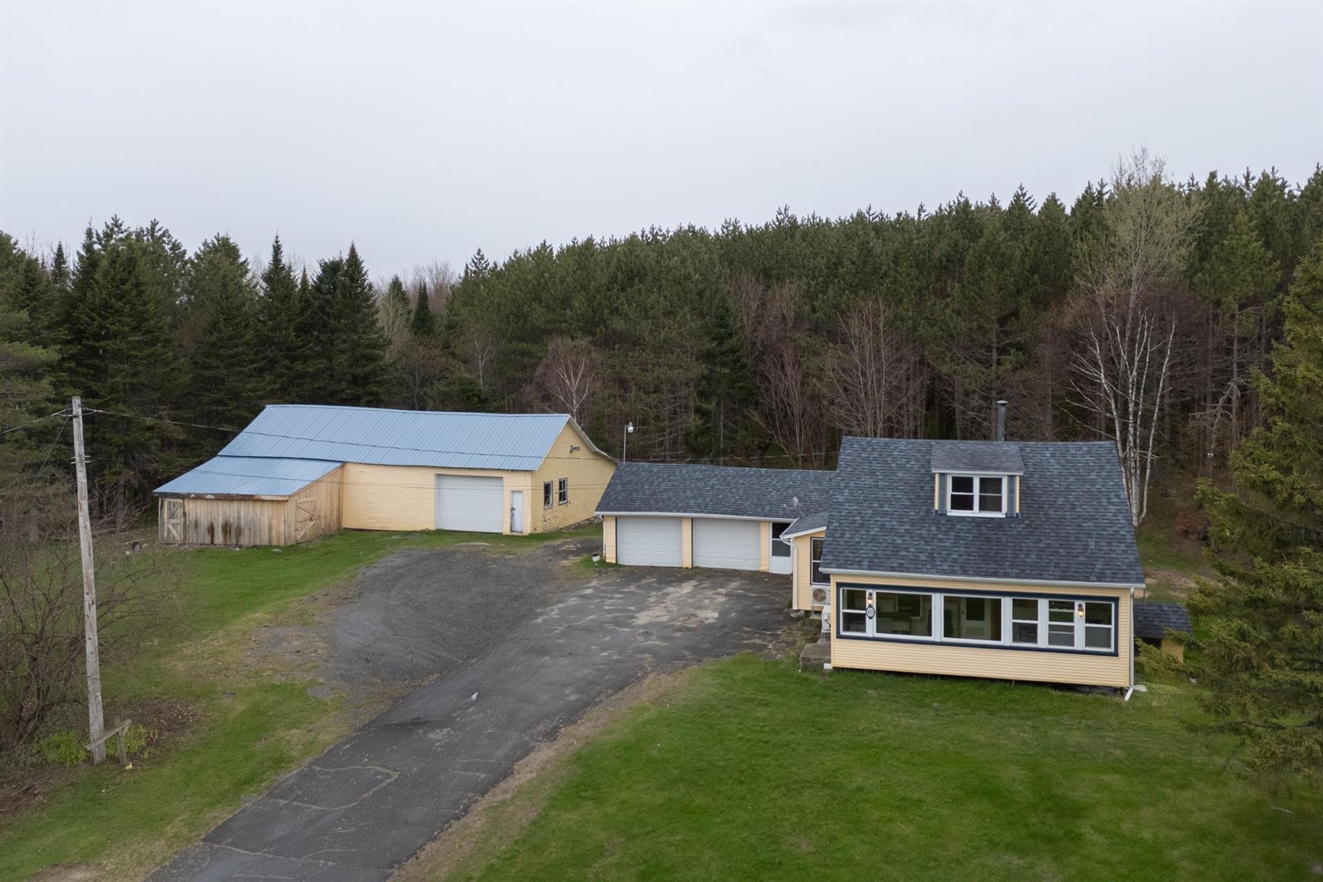 422 Route 161 — photo 3