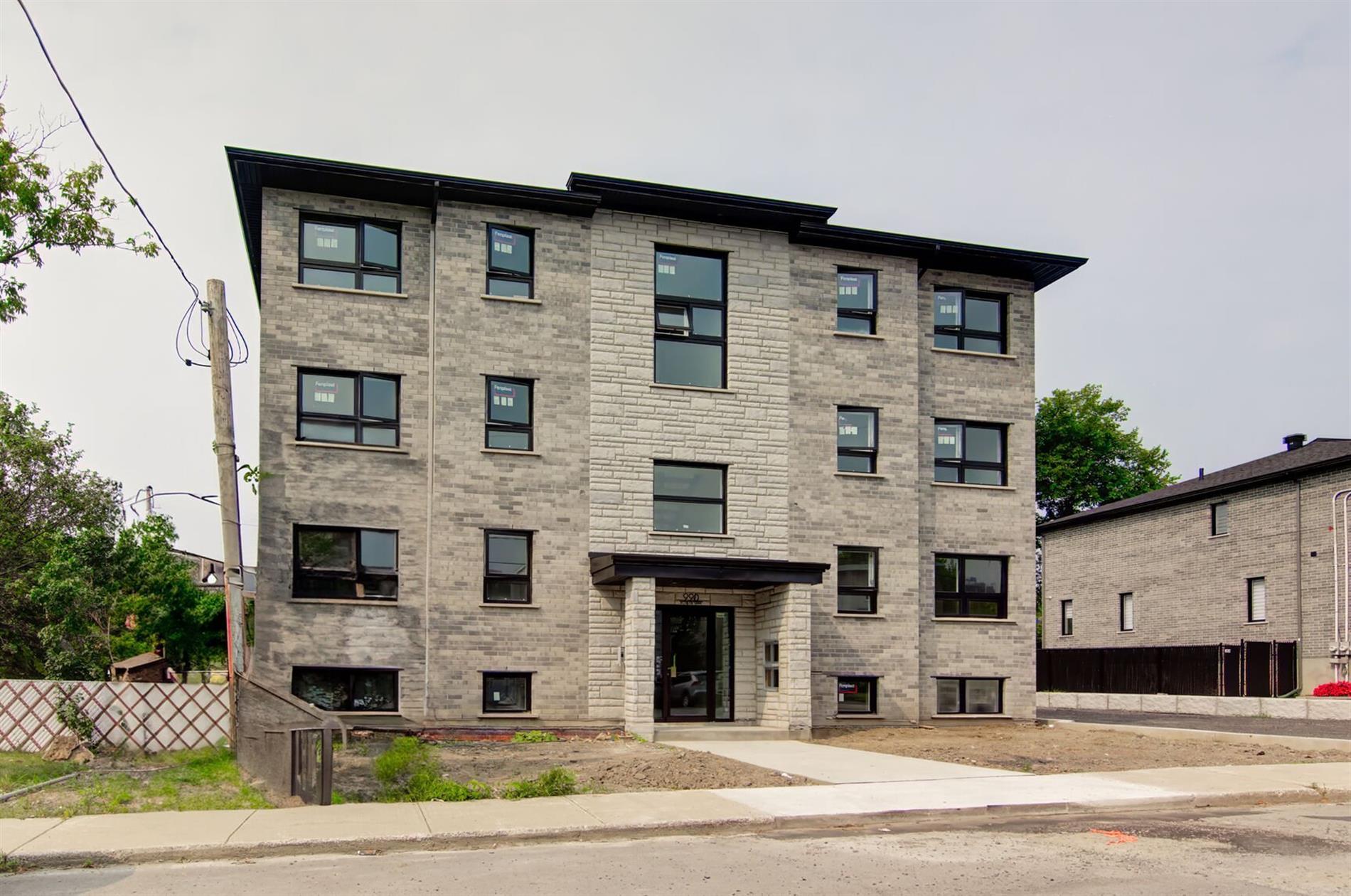990 Av. Rose-de-Lima — photo 1