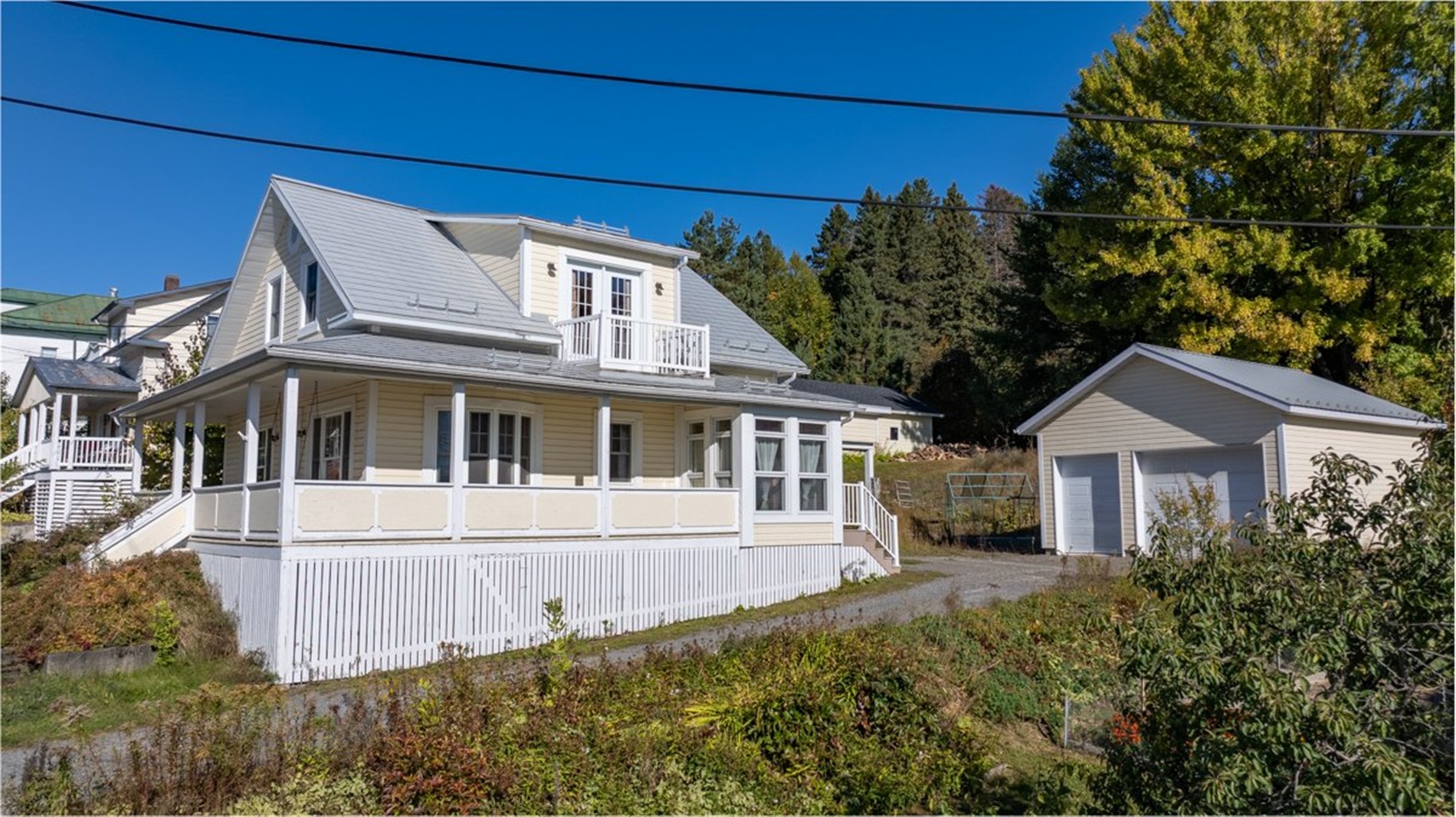243 Av. Principale — photo 2