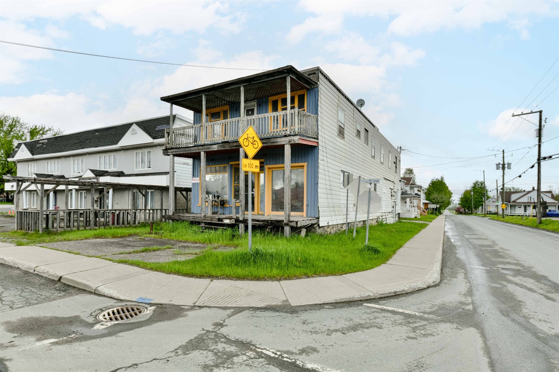 694Z Rue St-Jean — photo 3