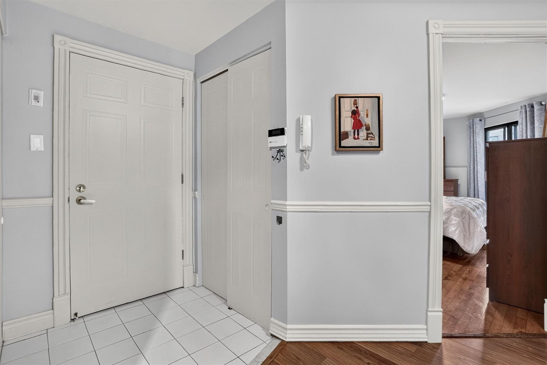 4-135 Rue Sévigny — photo 2