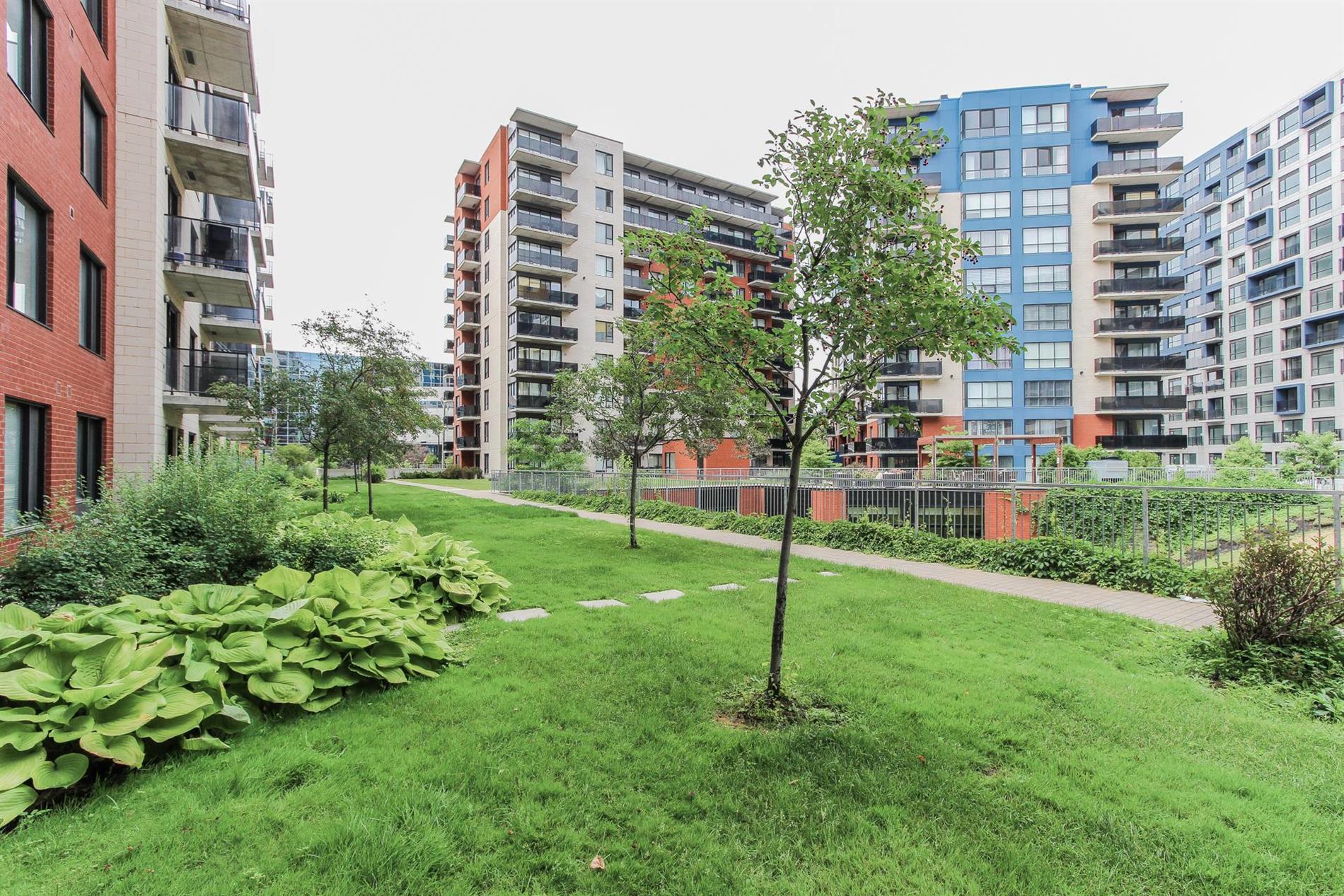 905-7525 Av. Mountain Sights — photo 3