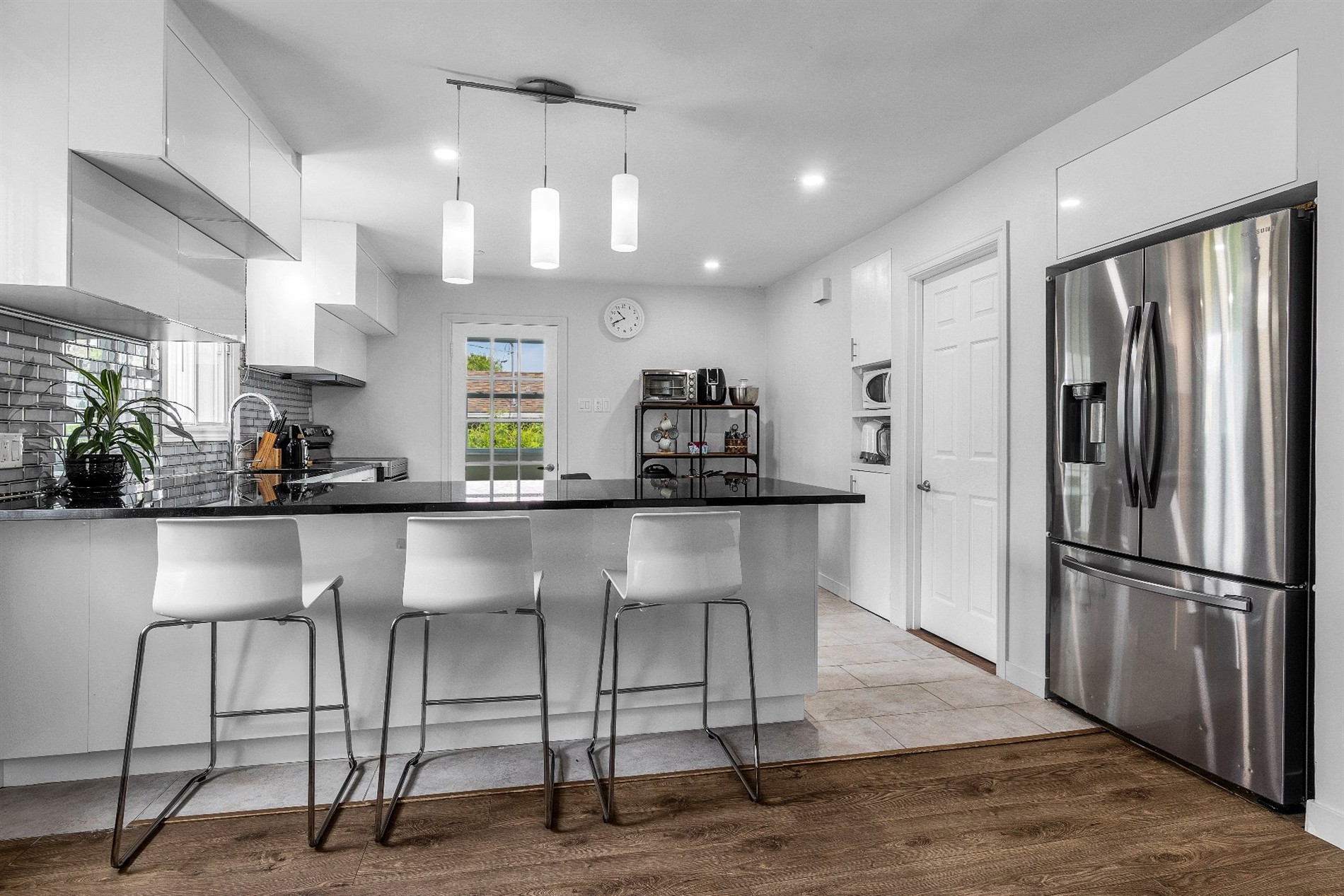 37 Rue St-Antoine — photo 1