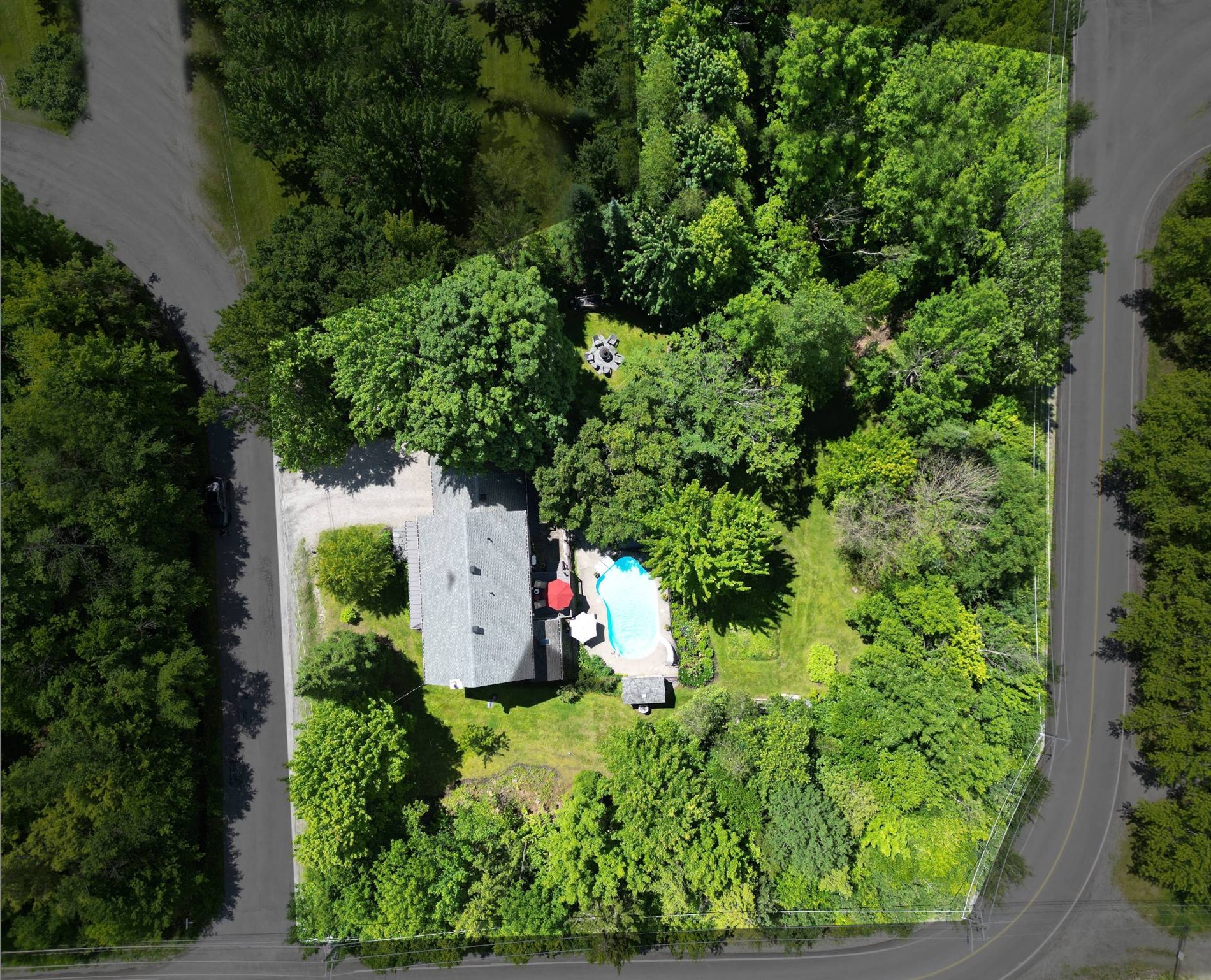 230 Rue René — photo 3