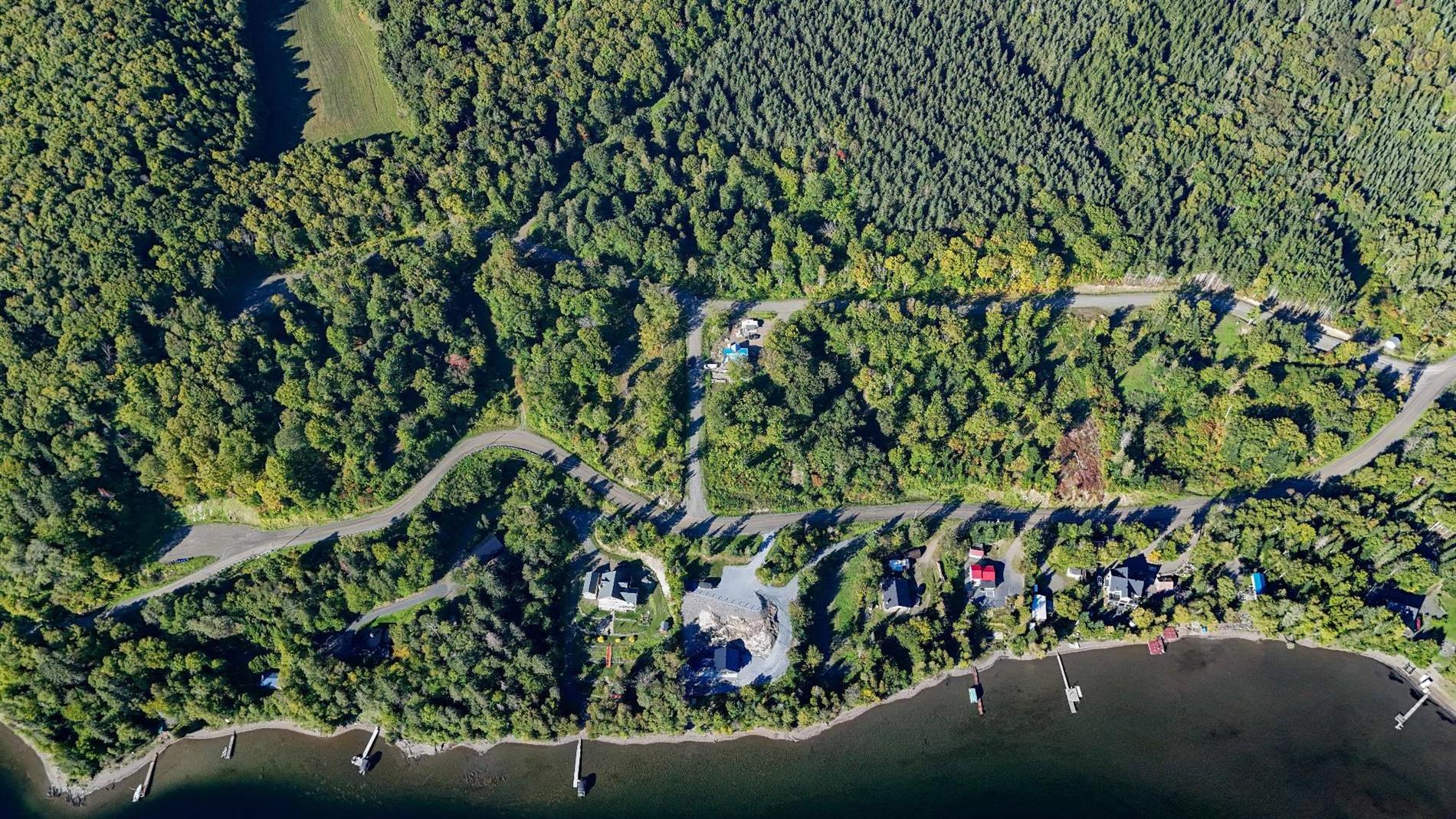 A-6 Ch. des Belvédères — photo 2