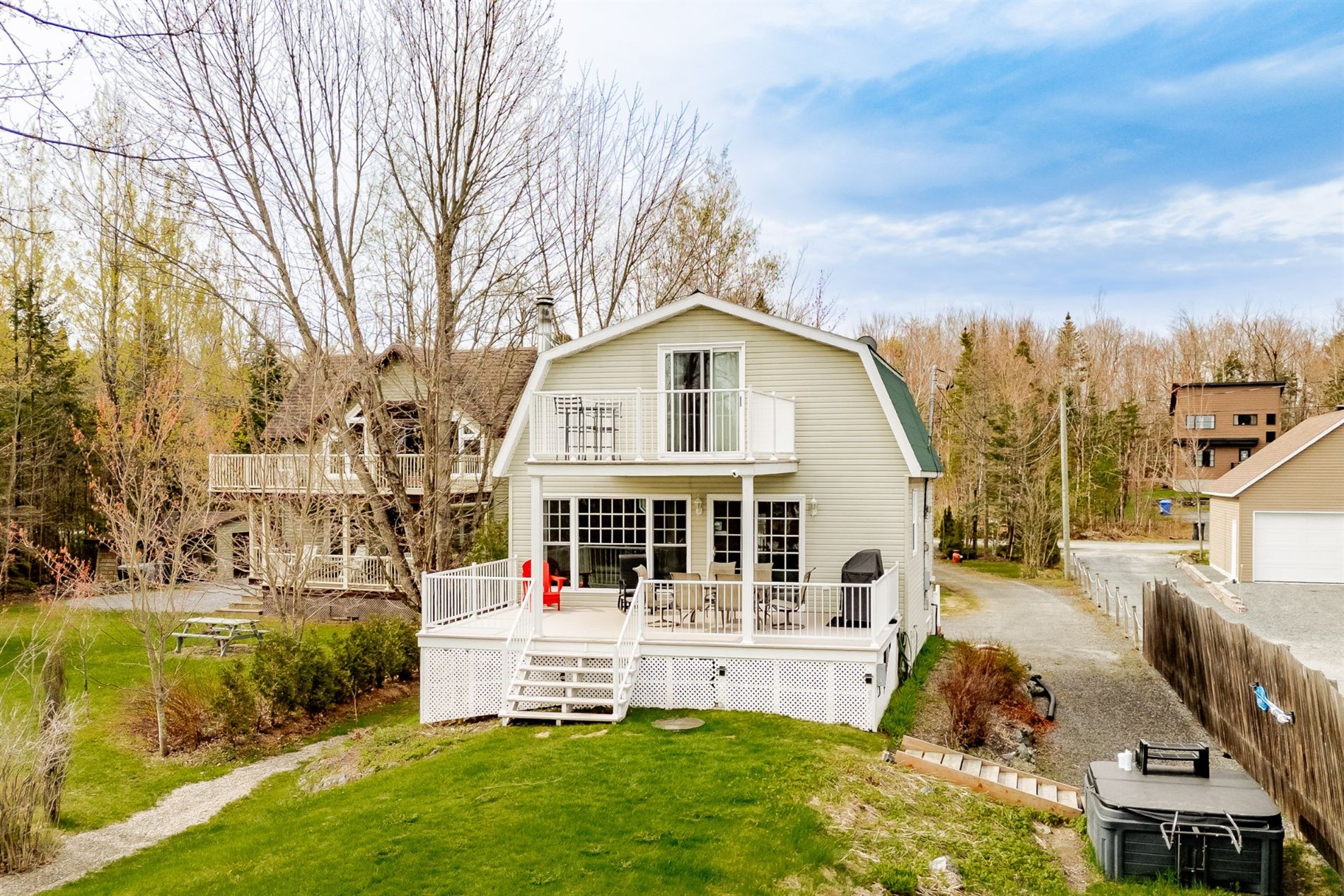 1082 Ch. Pont-Blanc — photo 1