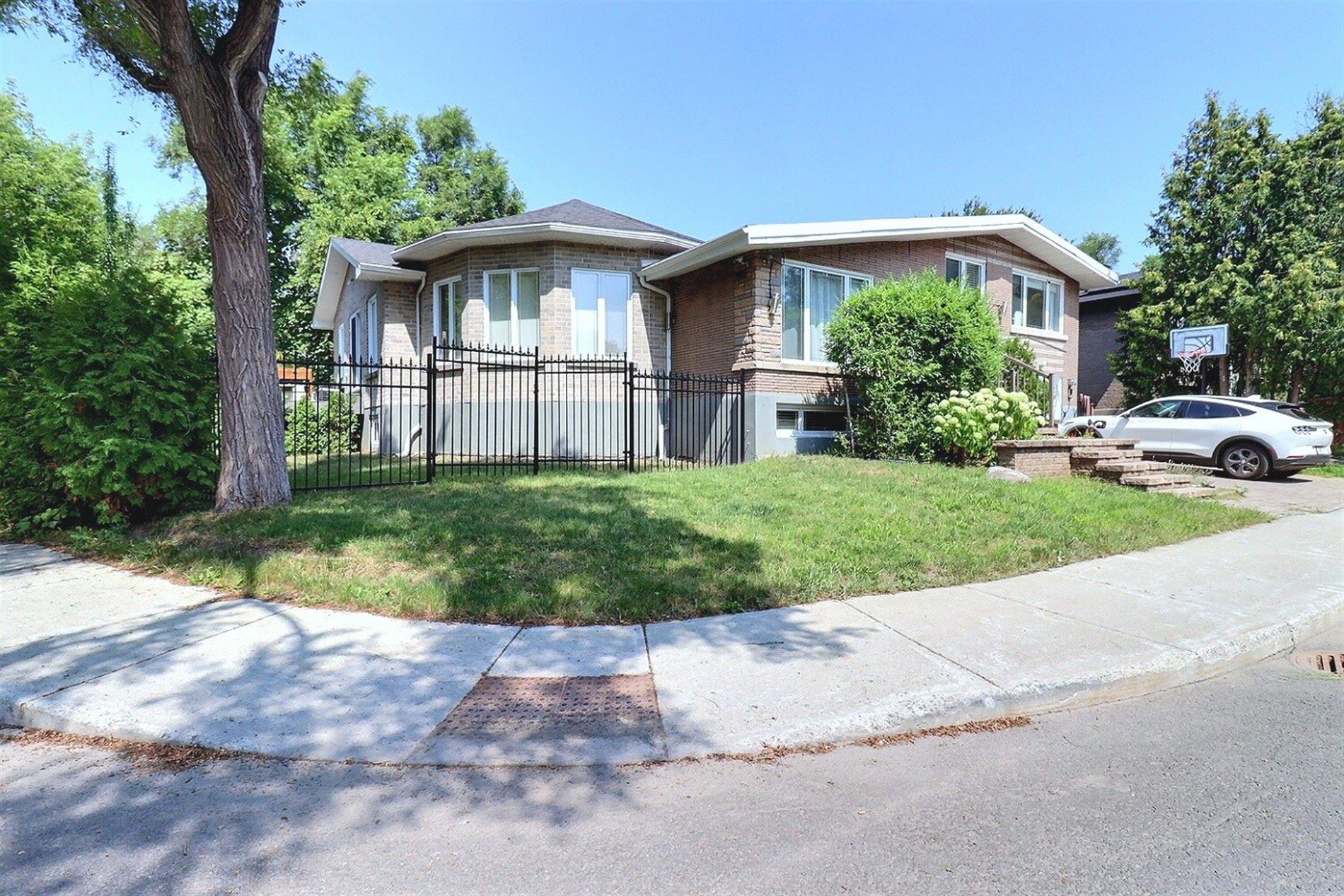 12075 Av. Cléophas-Soucy — photo 2