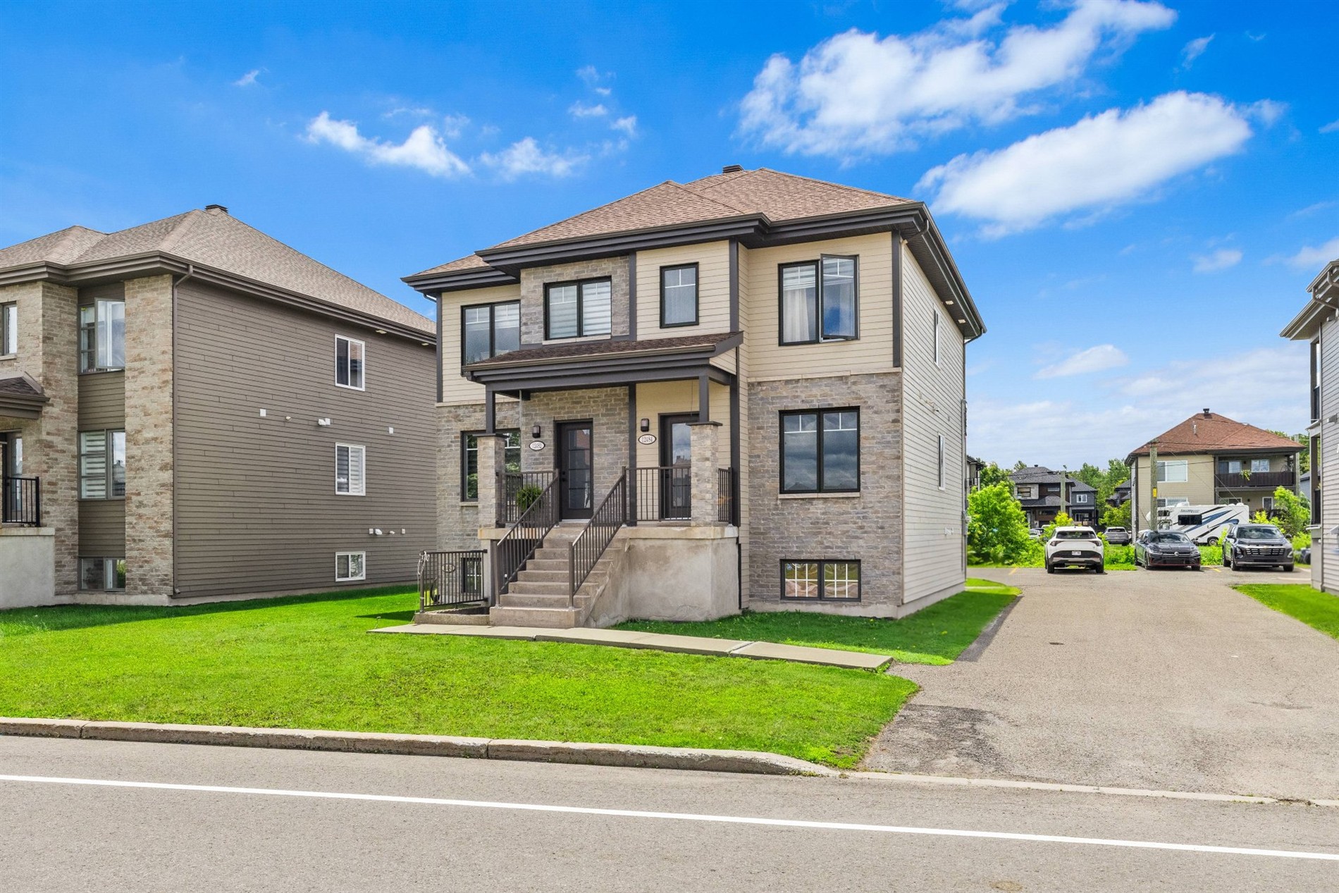 12480-12484 Rue du Docteur-Pierre-Z.-Mignault — photo 2