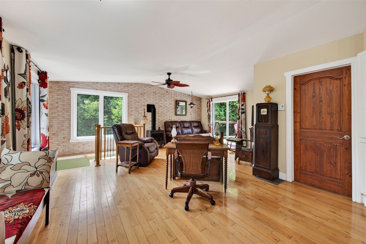 Vue 4 de la propriété réf. 24376487 – 151 Place Cadieux J5K 1B6
